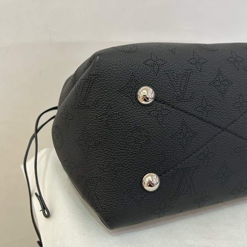 LV Mahina 黑牛皮束口水桶二用包-6