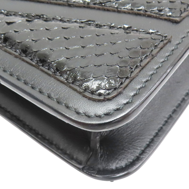 黑色 亮面特殊皮革 肩背包【 Bulgari 寶格麗 】-10