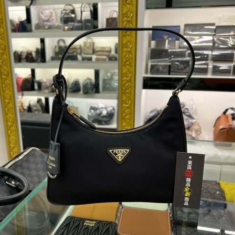 東區正精品㊣PRADA 1N204M HOBO 2005 全新黑色尼龍金三角牌皮革背帶單把手提包腋下包 RZ