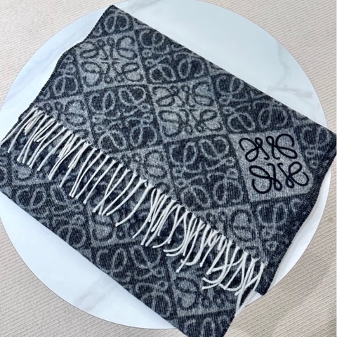 【全新❤️】LOEWE Anagram scarf 羊絨羊毛圍巾頸巾 女款 深灰色 黑灰色