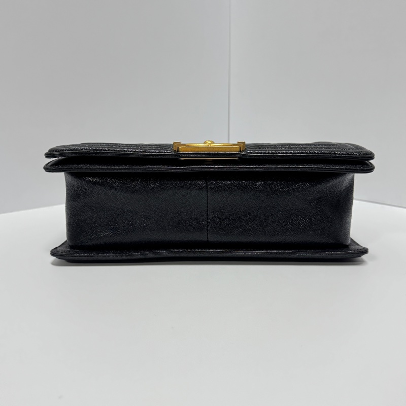 【2025/12/9專櫃剛保養】 Chanel Leboy 25 魚子醬牛皮 專櫃24.1萬!-8