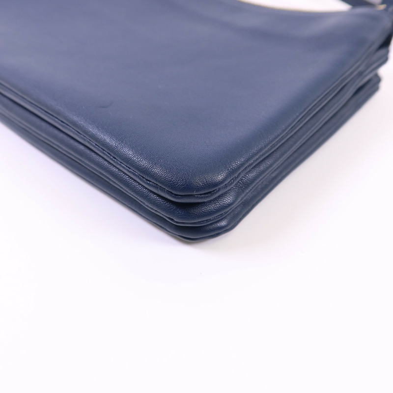 CELINE 羊皮皮革Trio Bag金扣肩背袋-14