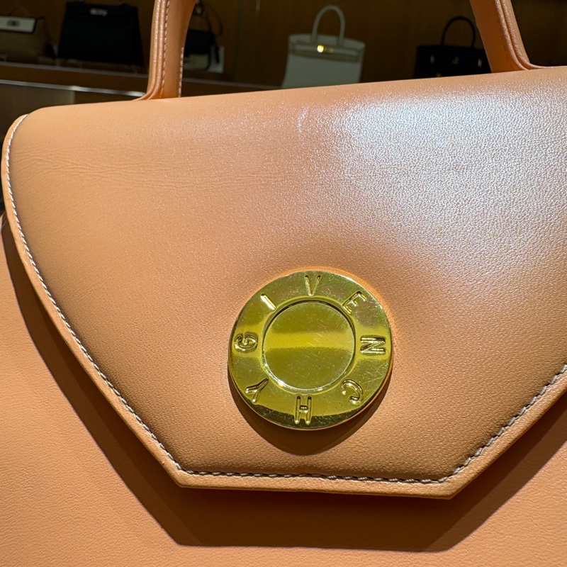 【圓標鎖扣太迷人】Givenchy 紀梵希 Vintage 中古手提包｜圓形金屬標誌｜2way 可肩背可手提｜焦糖棕皮革質感滿分-6