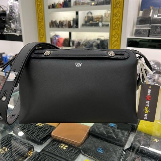 區正精品㊣Fendi 8BL146 By the Way bag 全新黑色小牛皮銀扣手提肩背包中型 RZ5665-0