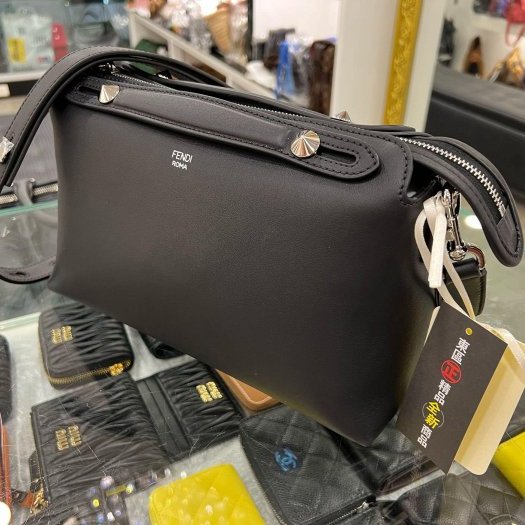 區正精品㊣Fendi 8BL146 By the Way bag 全新黑色小牛皮銀扣手提肩背包中型 RZ5665-3