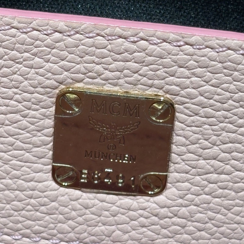 【俏麗又上鏡】MCM Mills Fur Tweed 迷你粉色水貂毛手提包|2way迷你精品包|冬季穿搭必備亮點-4