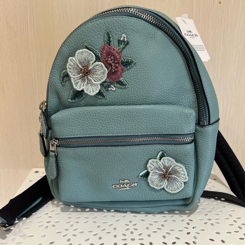 Coach 立體刺繡小花後背包（全新閒置品）