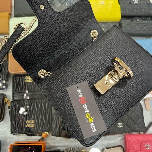 東區正精品㊣GUCCI 510304 近全新黑色全皮金扣金屬雙G壓釦式斜背包鍊包 RA1820-3