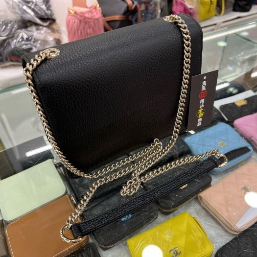 東區正精品㊣GUCCI 510304 近全新黑色全皮金扣金屬雙G壓釦式斜背包鍊包 RA1820-7