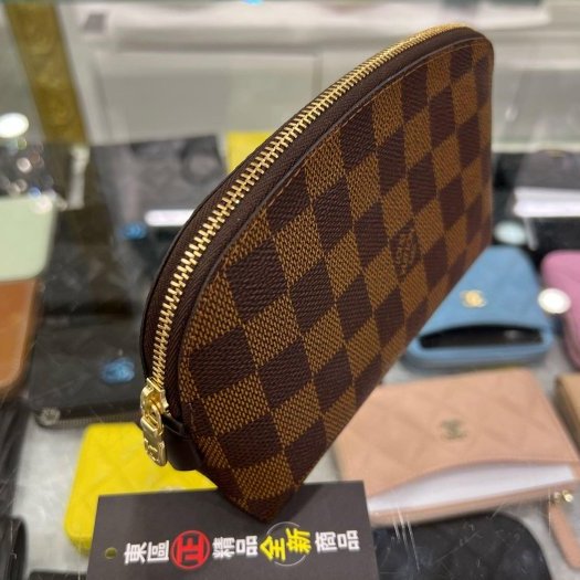 東區正精品㊣LV N47516 Pochette 全新未使用咖啡色棋盤格拉鍊貝殼包化妝包 RA1818-5