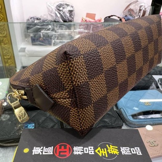 東區正精品㊣LV N47516 Pochette 全新未使用咖啡色棋盤格拉鍊貝殼包化妝包 RA1818-7