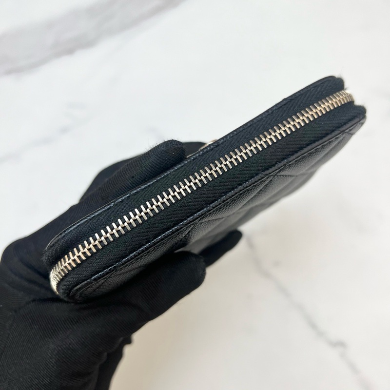 Chanel 絕版 絕美 雕花黑金logo 加大款 近新品-7