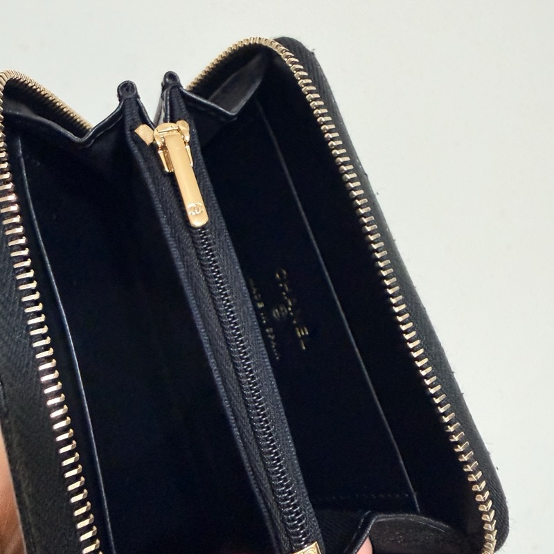 Chanel 絕版 絕美 雕花黑金logo 加大款 近新品-9