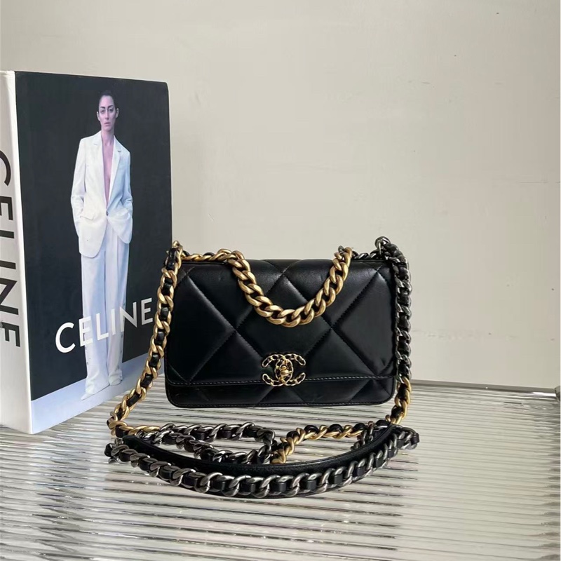 Chanel / 香奈兒 19BagWOC黑金菱格紋 新款非老款羊皮鏈條包,晶片款 尺寸:12×19×3.5-0