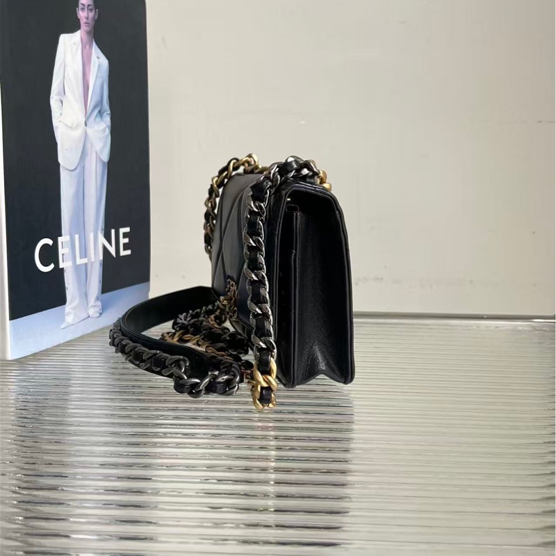 Chanel / 香奈兒 19BagWOC黑金菱格紋 新款非老款羊皮鏈條包,晶片款 尺寸:12×19×3.5-2