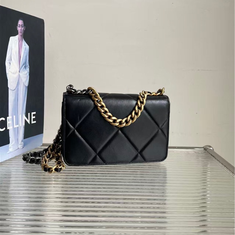 Chanel / 香奈兒 19BagWOC黑金菱格紋 新款非老款羊皮鏈條包,晶片款 尺寸:12×19×3.5-3