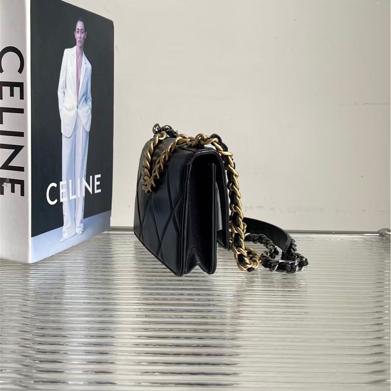 Chanel / 香奈兒 19BagWOC黑金菱格紋 新款非老款羊皮鏈條包,晶片款 尺寸:12×19×3.5-4