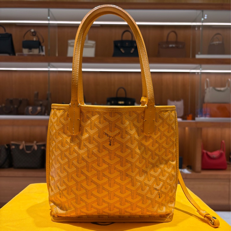 【小小一顆,藏著妳的風格】Goyard Anjou Mini 迷你托特包|雙面可用設計|經典黃老花帆布|附同色內袋!-1