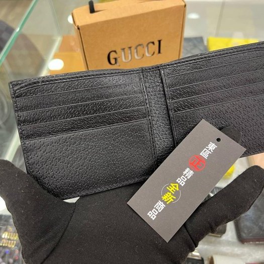 東區正精品㊣GUCCI 625573 全新黑色大 LOGO 8卡短夾 Off the Grid RZ5616-1