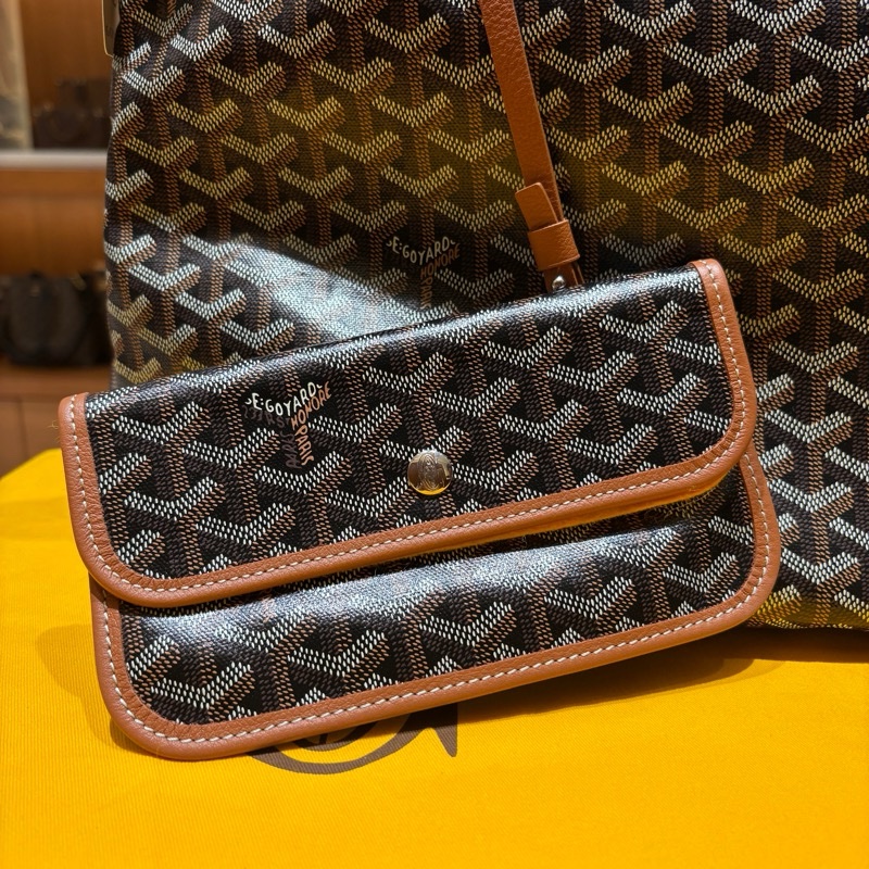 【稀有Hobo、超輕好駕馭】Goyard Boheme Hobo PM 肩背包|經典老花塗層帆布|弧形包身設計、容量實用不撞包-5