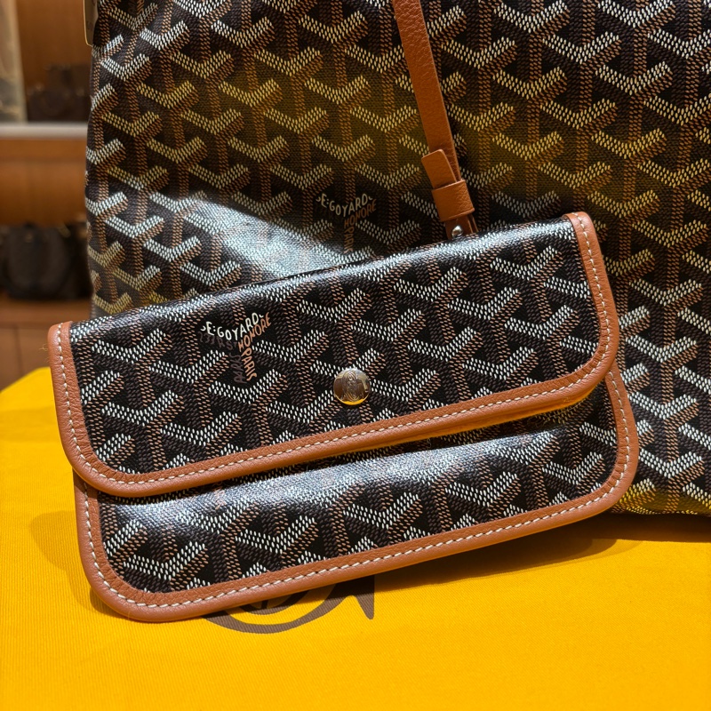 【稀有Hobo、超輕好駕馭】Goyard Boheme Hobo PM 肩背包|經典老花塗層帆布|弧形包身設計、容量實用不撞包-11