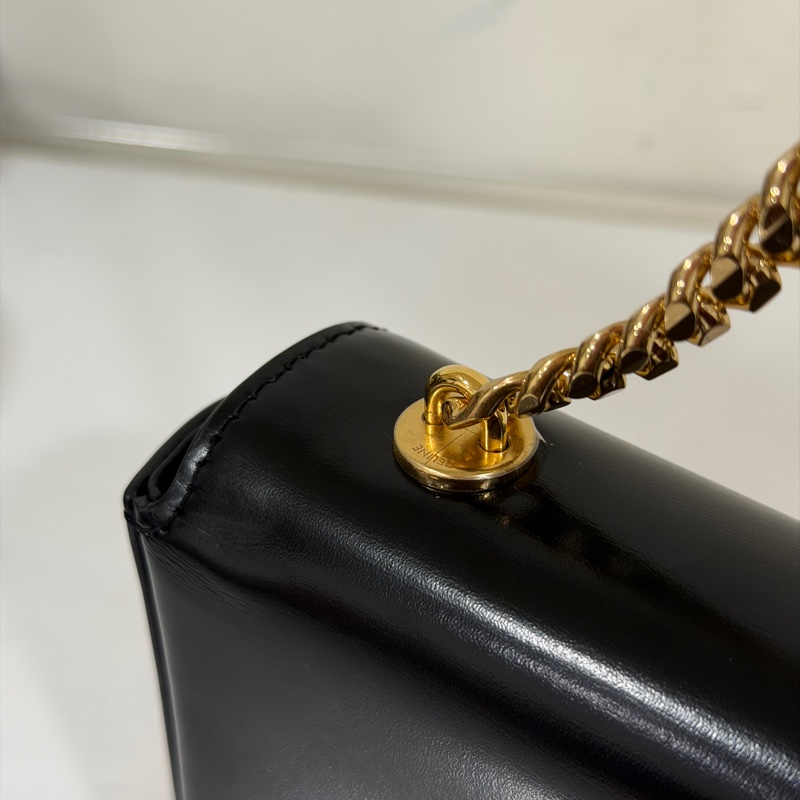 #櫃上在售12萬 #近新🈶台灣購證 Celine黑金凱旋門腋下肩背包-28