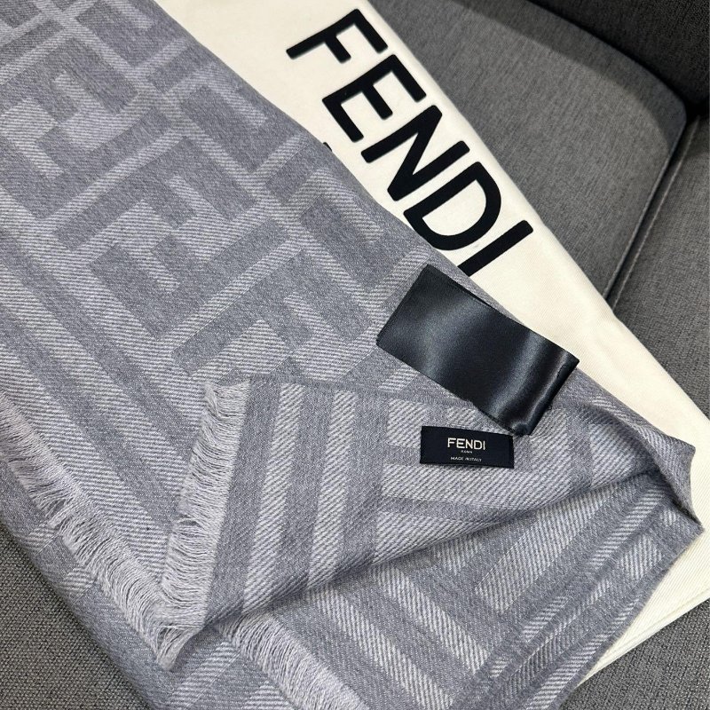 💎Han's house精品服飾💎fendi 芬迪 FF 滿版 圍巾 170X46原價20000-6