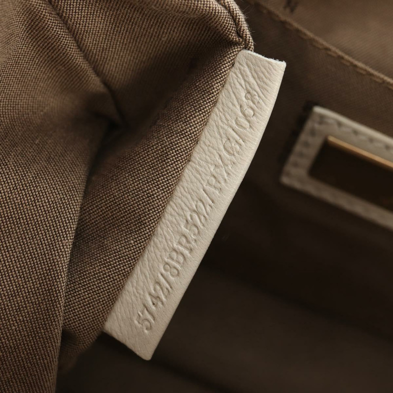 【日本直送】FENDI Mamma Baguette 單肩包,白色皮革,金色,正品,貨號 154081M-10