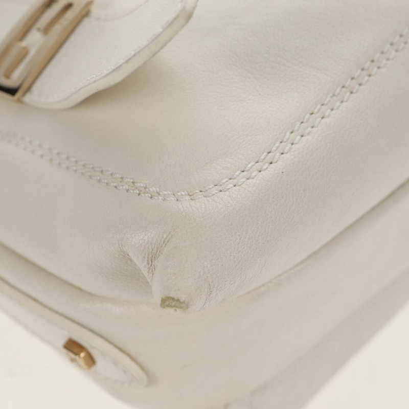 【日本直送】FENDI Mamma Baguette 單肩包,白色皮革,金色,正品,貨號 154081M-14