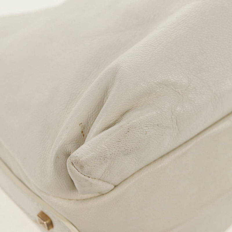 【日本直送】FENDI Mamma Baguette 單肩包,白色皮革,金色,正品,貨號 154081M-16