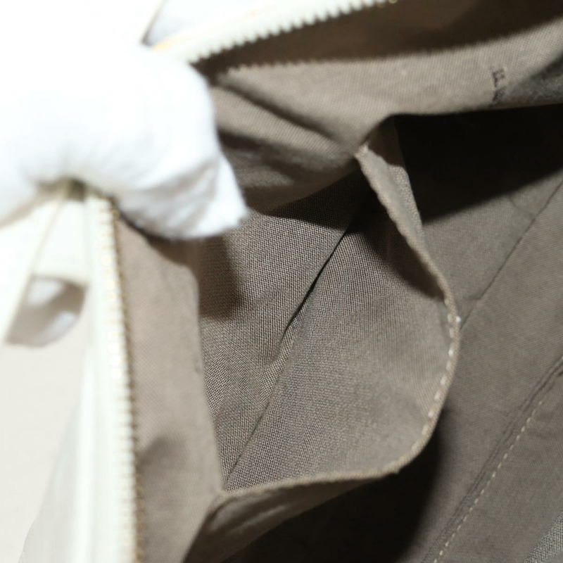 【日本直送】FENDI Mamma Baguette 單肩包,白色皮革,金色,正品,貨號 154081M-25