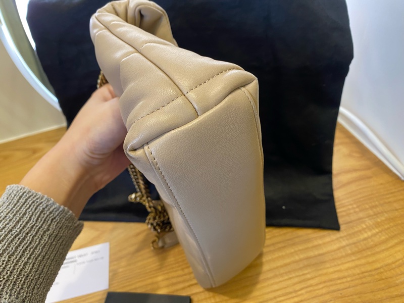 YSL Puffer mini 奶茶色雲朵包-8