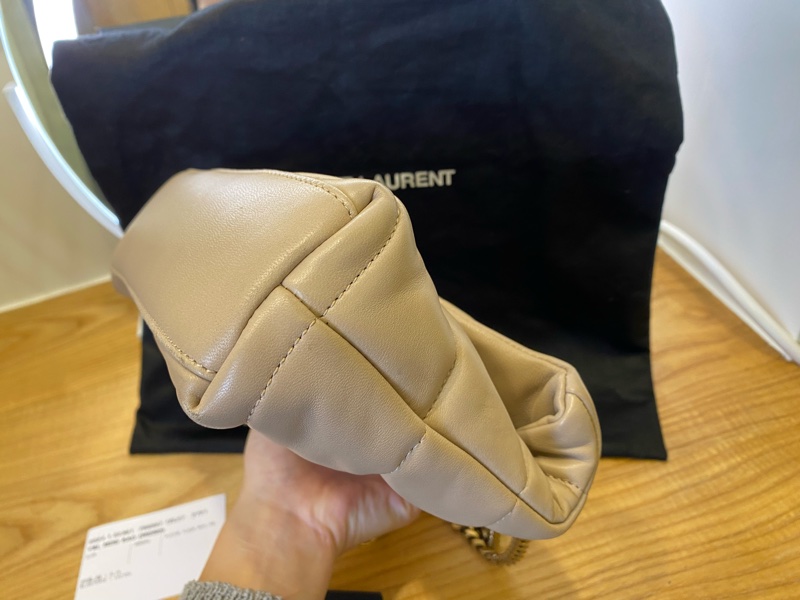 YSL Puffer mini 奶茶色雲朵包-9