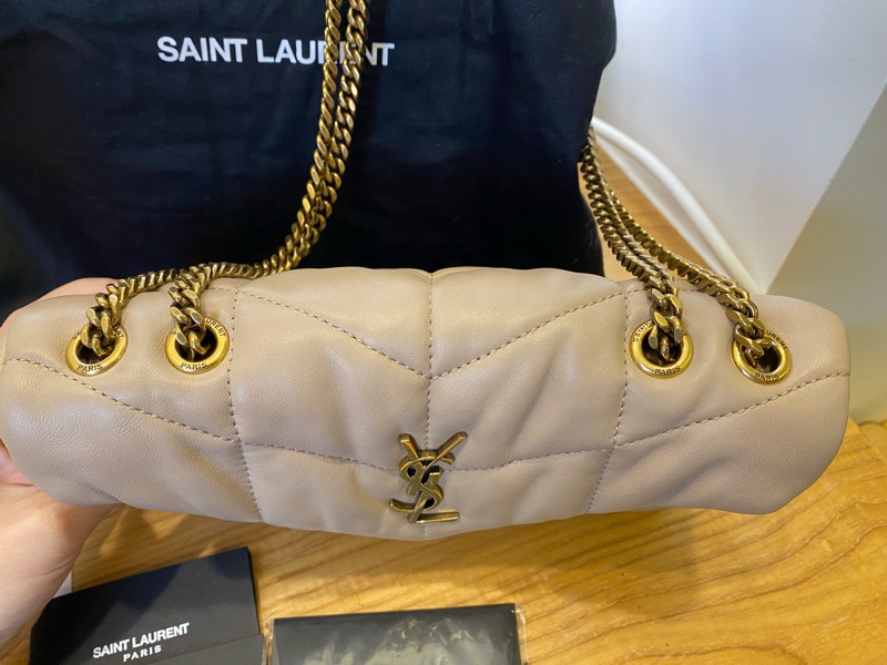 YSL Puffer mini 奶茶色雲朵包-12