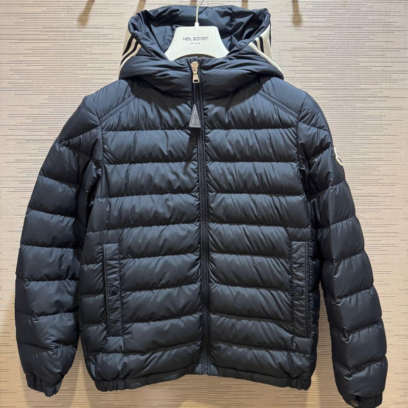 💎Han's house精品服飾💎moncler Cornour 羽絨 連帽 外套-0