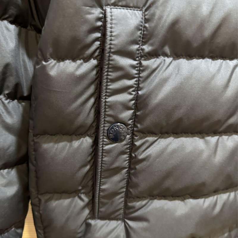 💎Han's house精品服飾💎moncler Cornour 羽絨 連帽 外套-3