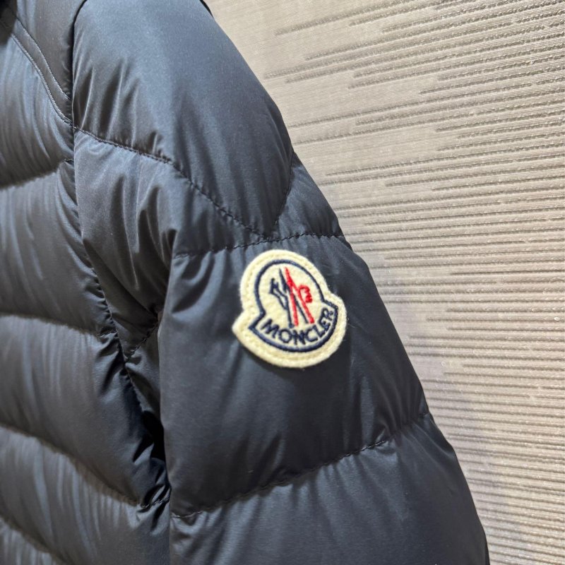 💎Han's house精品服飾💎moncler Cornour 羽絨 連帽 外套-4