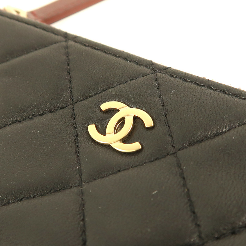CHANEL 羊皮皮革Pouch金扣手拿包-7