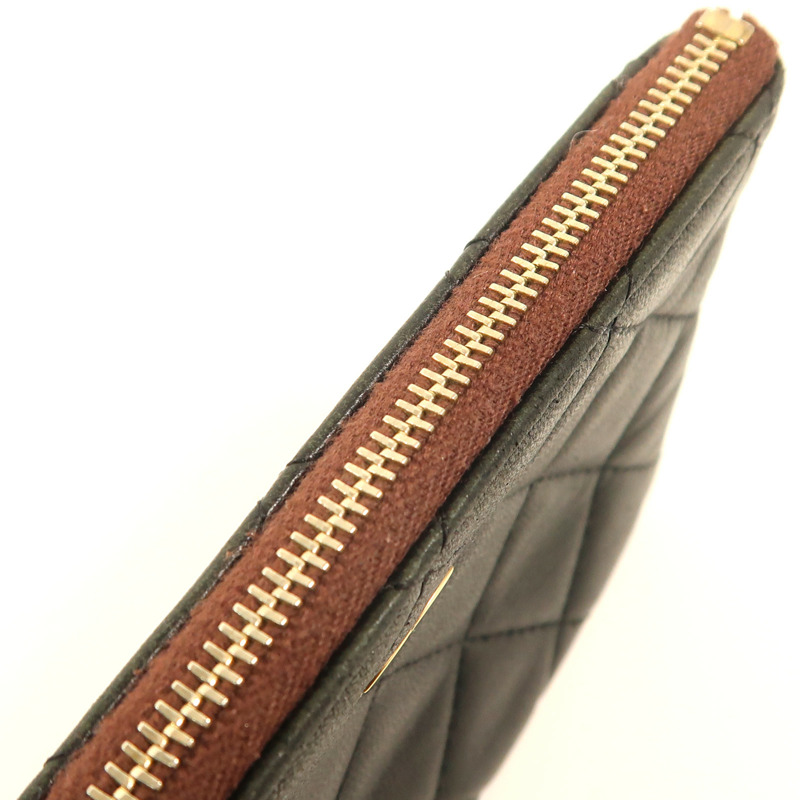 CHANEL 羊皮皮革Pouch金扣手拿包-13