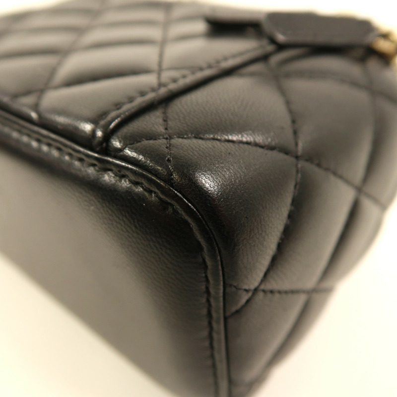 CHANEL 羊皮皮革Vanity Case金扣鏈帶肩背袋-12