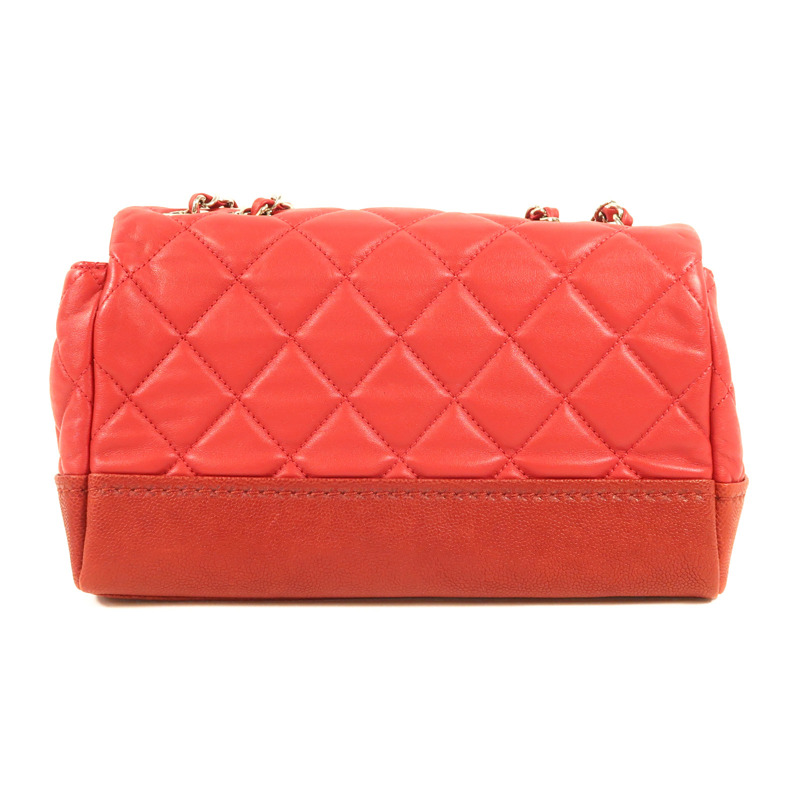 CHANEL 牛皮皮革Chain Shoulder銀扣鏈帶肩背袋-1