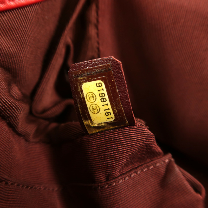 CHANEL 牛皮皮革Chain Shoulder銀扣鏈帶肩背袋-6