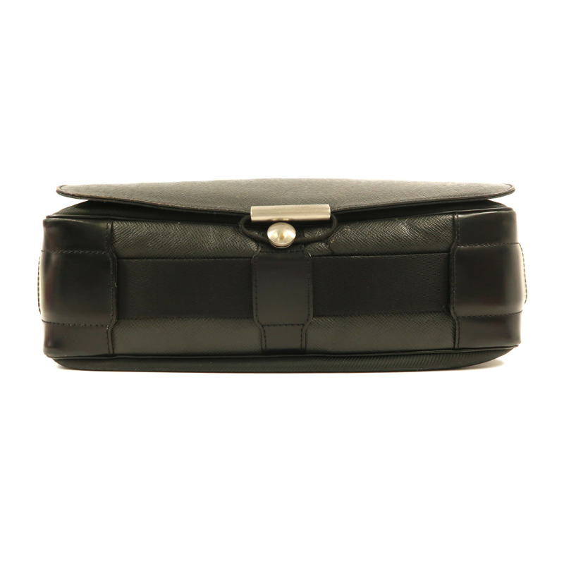 LOUIS VUITTON Taiga Victor銀扣肩背袋-3