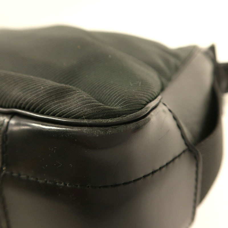 LOUIS VUITTON Taiga Victor銀扣肩背袋-10