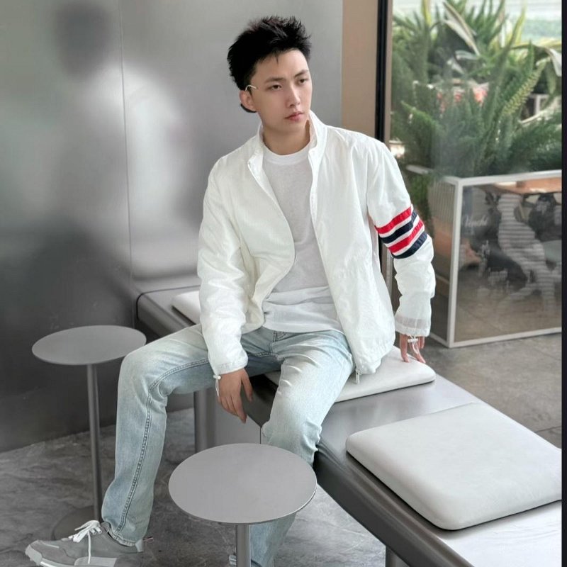 💎Han's house精品服飾💎THOM BROWNE TB 四槓 尼龍 風衣 防水 外套-7