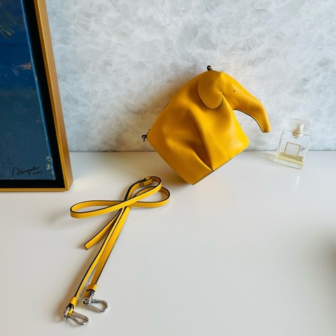 Loewe 羅意威 黃色大象包 /斜背包/9798新美品