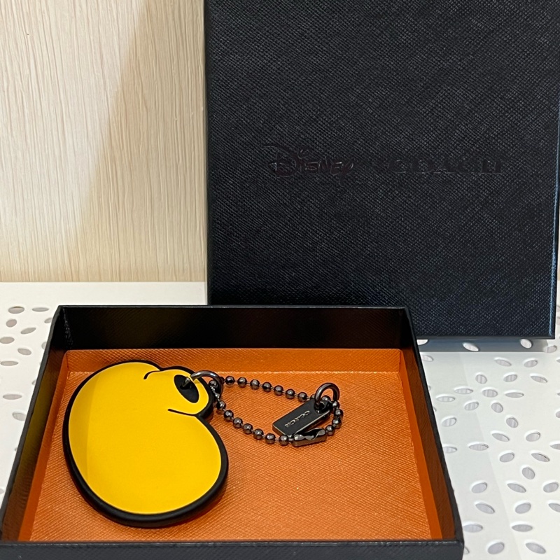 Coach*Disney 聯名限量米奇黃鞋皮革吊飾（全新閒置品）-0