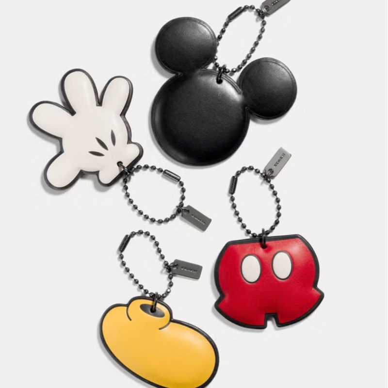 Coach*Disney 聯名限量米奇紅褲子皮革吊飾（全新閒置品）-4
