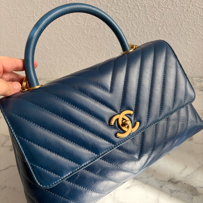 Chanel 藍色山型紋handle金鏈❣️年底犒賞包-8