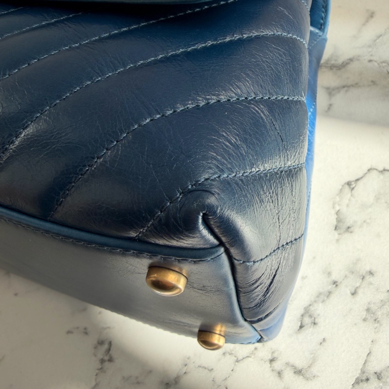 Chanel 藍色山型紋handle金鏈❣️年底犒賞包-13